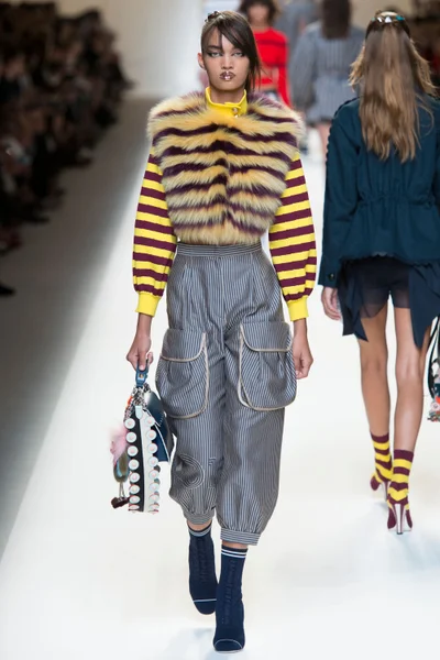 Look 6
